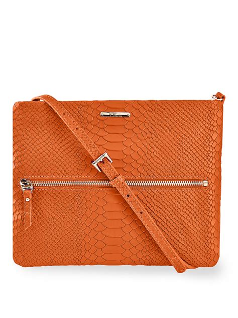 gigi ny designer handbags.